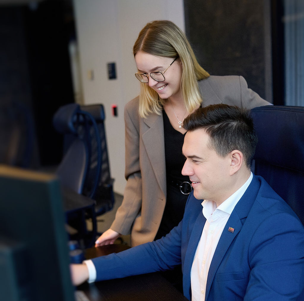 Partnership paystrax